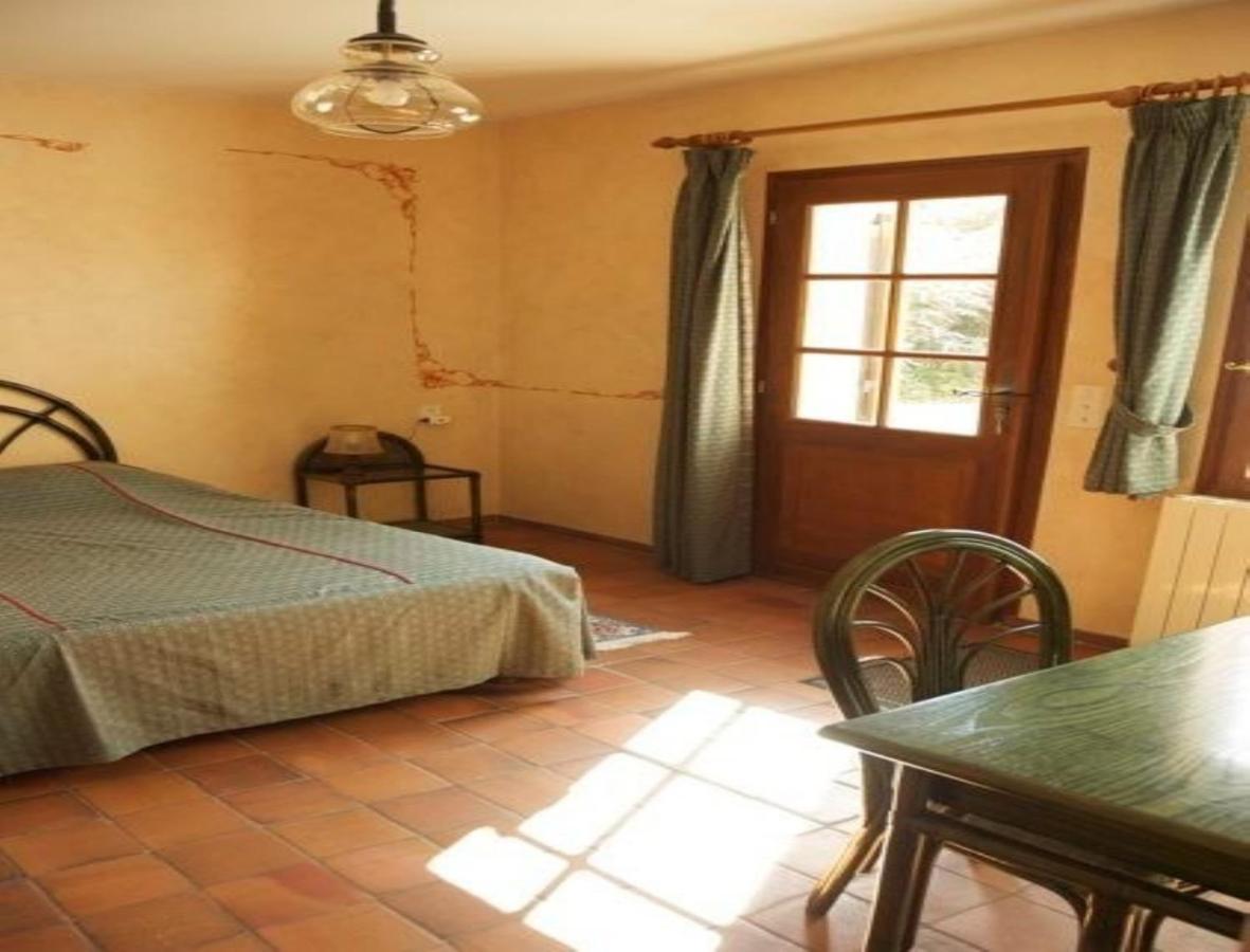 Vézannes Chambres D'Hotes Les Pierries الغرفة الصورة