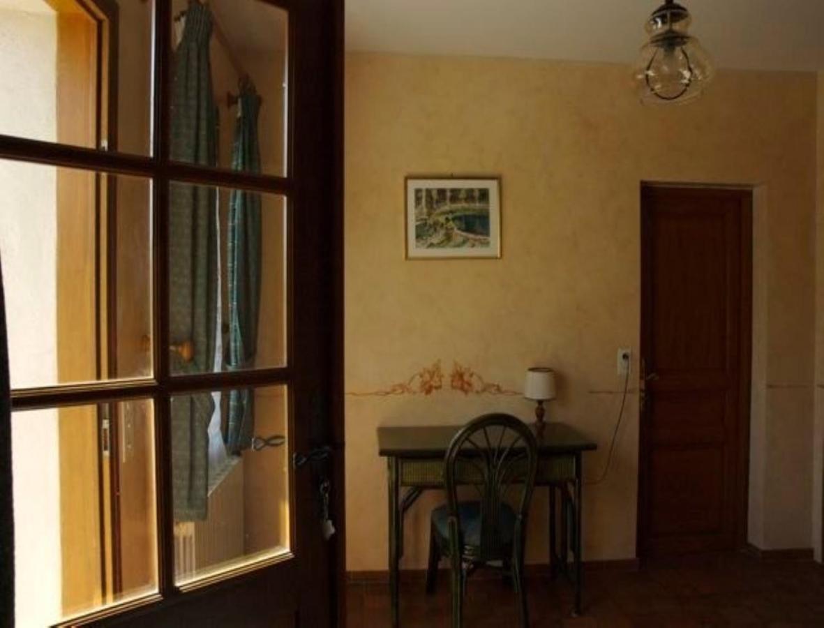 Vézannes Chambres D'Hotes Les Pierries الغرفة الصورة